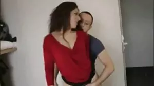 Nowicjusz porno Savannah Bond to australijski import z dużymi cyckami, który wie, jak sex mamuski starsze się pieprzyć