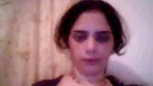 Dziewczyny mają więcej zabawy sex z dojrzala mamuska