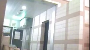 Wsuwając się dojrzałe mamuśki w kanapkę z dziwkami