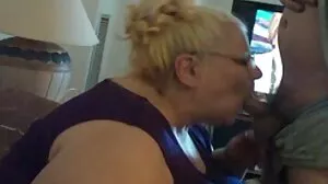 Chodźmy dojrzałe mamusie wszyscy kurwa w lobby