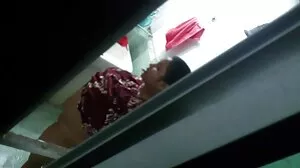 Bi-seksualne laski dzielą się wałem ze swoimi tyłkami GP1668 sex z dojrzala mamuska