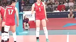rozebrać i starsze mamuski szturchać ją